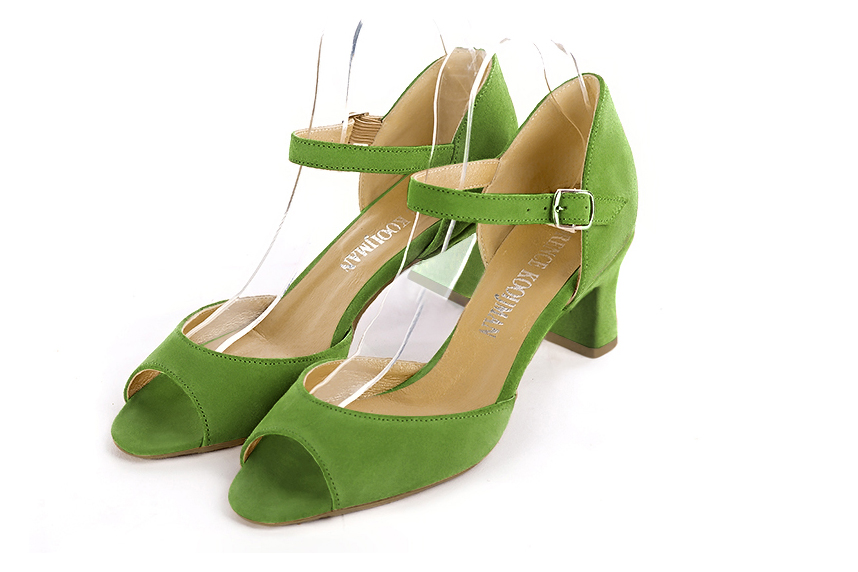 French elegance and refinement for these grass green closed back dress sandals, with an instep strap, 
                available in many subtle leather and colour combinations. Practical and elegant, this pretty sandal will be perfect for any occasion.
To be adapted to your needs and desires.  
                Matching clutches for parties, ceremonies and weddings.   
                You can customize these sandals to perfectly match your tastes or needs, and have a unique model.  
                Choice of leathers, colours, knots and heels. 
                Wide range of materials and shades carefully chosen.  
                Rich collection of flat, low, mid and high heels.  
                Small and large shoe sizes - Florence KOOIJMAN